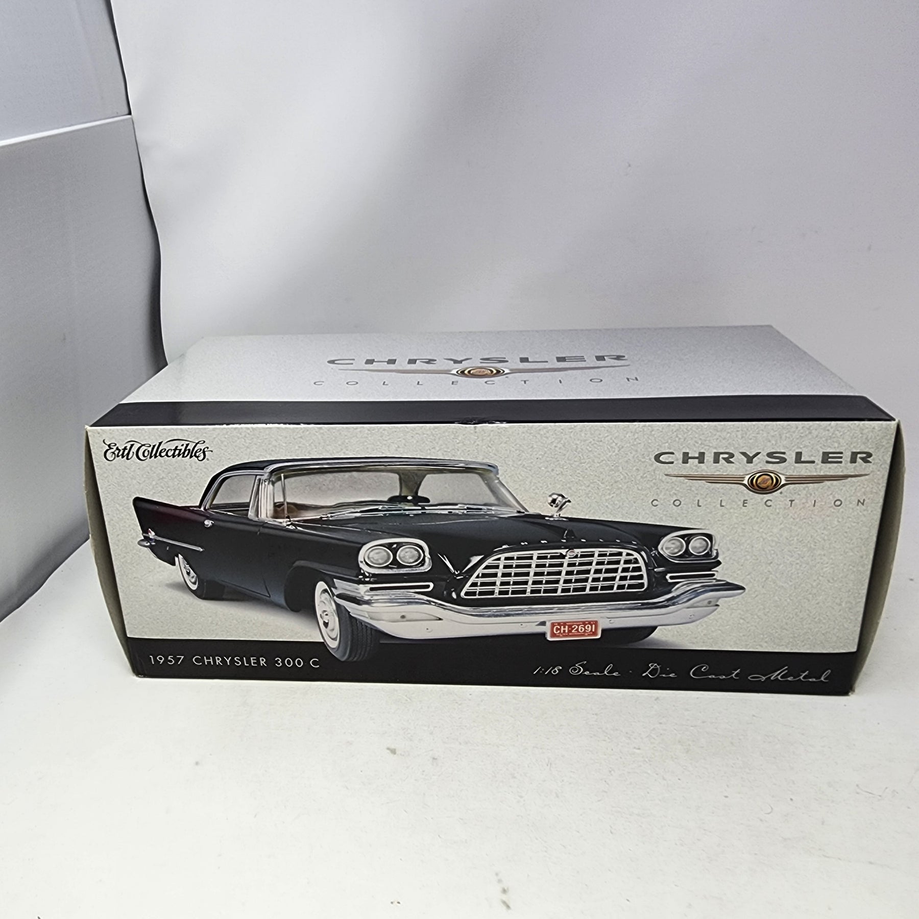 ミニカー ERTL Collectibles 1/18 1957 Chrysler300C 1957 Chrysler 300 C * ERTL Collectibles 1/18 Scale