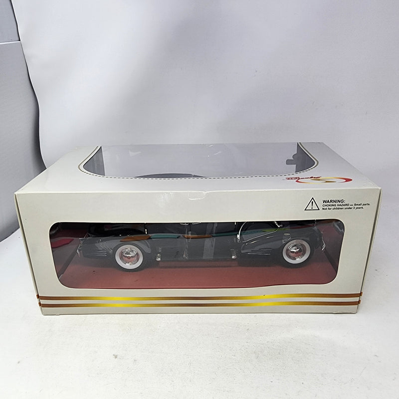 1938 Cadillac V16 Fleetwood * Signature Models 1/18 Scale