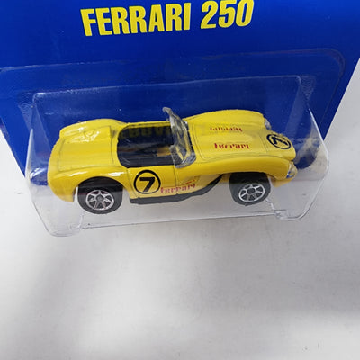 Ferrari 250 #117 * Yellow w/ 7sp Rims * Hot Wheels Blue Card