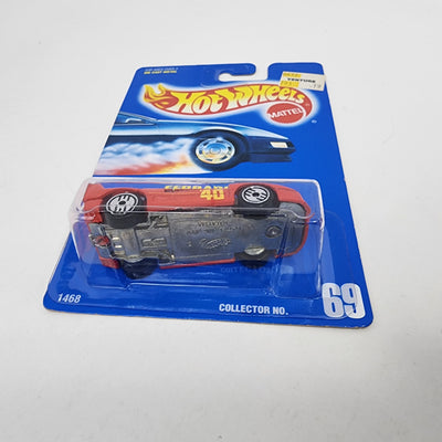 Ferrari F40 #69 * Red w/ Silver UH Rims * Hot Wheels Blue Card
