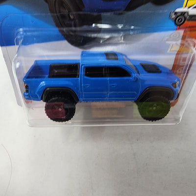 '20 Toyota Tacoma #72 * Blue * Hot Wheels 2012