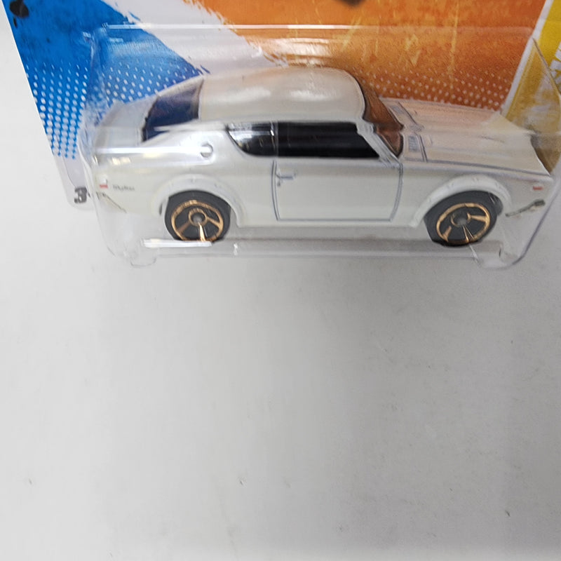 Nissan Skyline H/T 2000GT-R 
