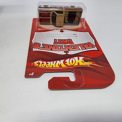 '83 Chevy Silverado * Hot Wheels Valentine's Day