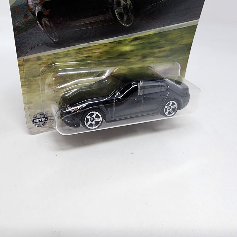 Holden VF Commodore SSV * Black * 2025 Matchbox Basic Mainline Case G