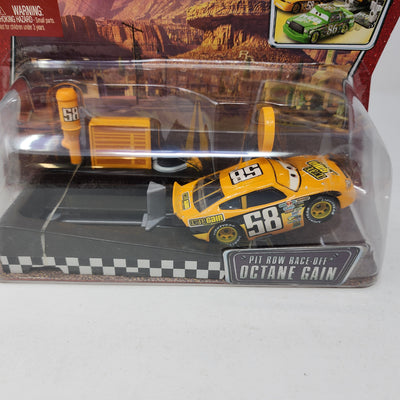 Octane Gain Pit Row Race-Off * Disney Pixar The World of CARS