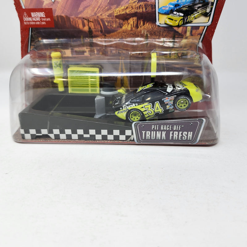 Trunk Fresh Pit Race-Off * Disney Pixar The World of CARS