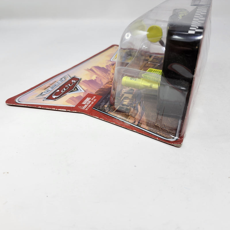 Trunk Fresh Pit Race-Off * Disney Pixar The World of CARS