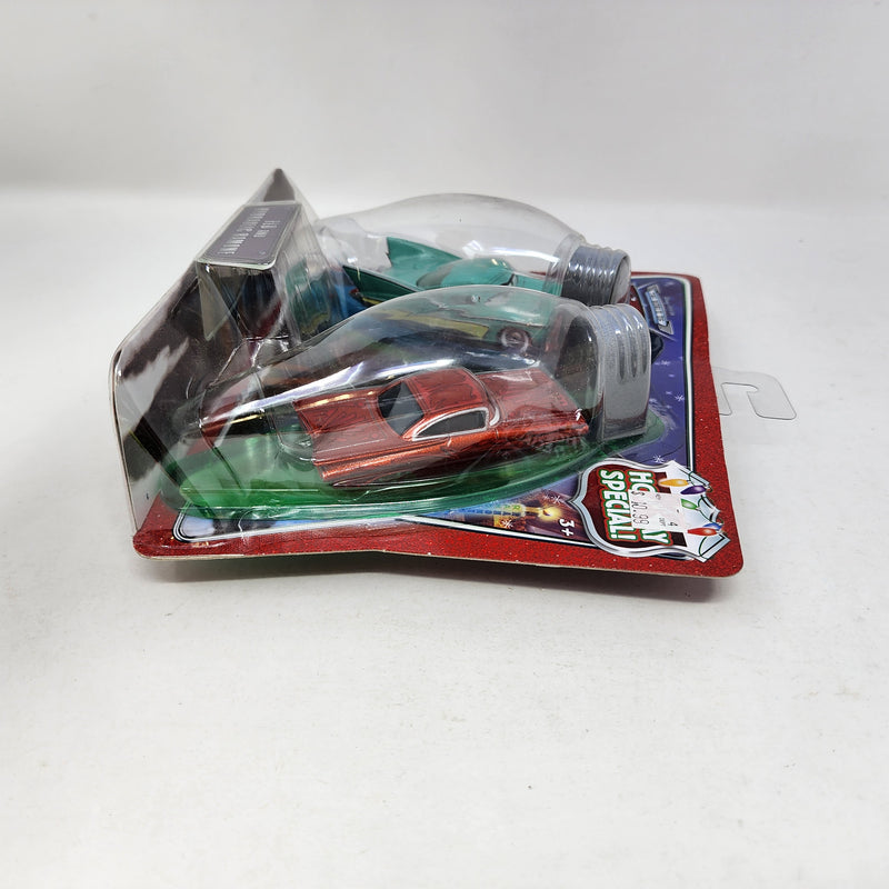 Flo and Hydraulic Ramone * Disney Pixar The World of CARS * Holiday Special