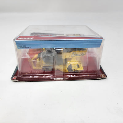 Bessie Sheriff's Impound Lot * Disney Pixar CARS * Deluxe Series