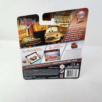 Lightning McQueen with Sign Rust-eze * Disney Pixar CARS