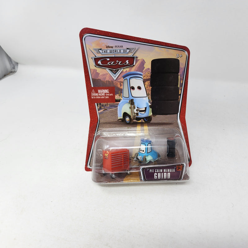 Pit Crew Member Guido 34 * Disney Pixar The World of CARS