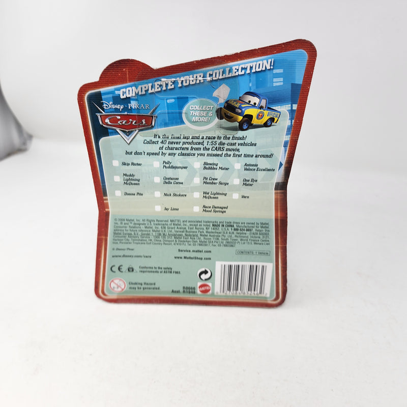 Marlon Clutches McKay 126 * Disney Pixar The World of CARS * Final Lap Collection