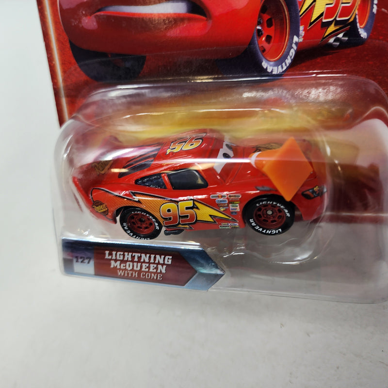Lightning McQueen with Cone 127 * Disney Pixar The World of CARS * Final Lap Collection