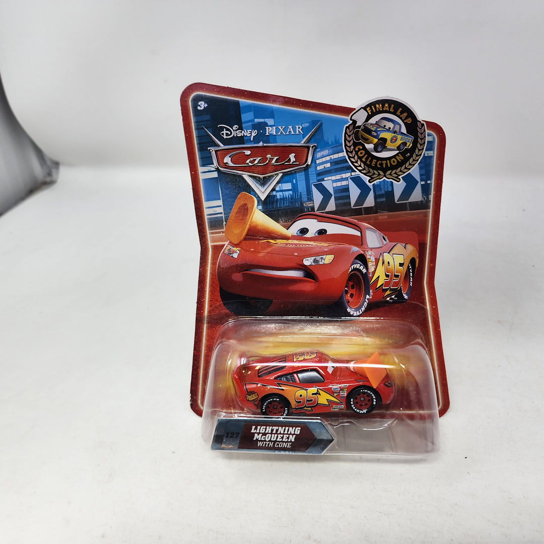 Lightning McQueen with Cone 127 * Disney Pixar The World of CARS