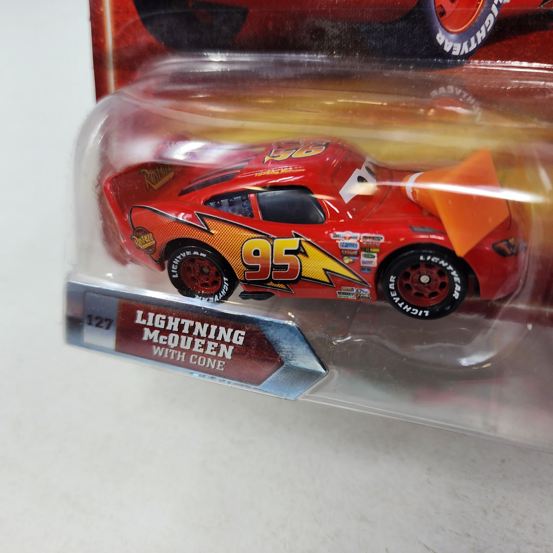 Lightning McQueen with Cone 127 * Disney Pixar The World of CARS