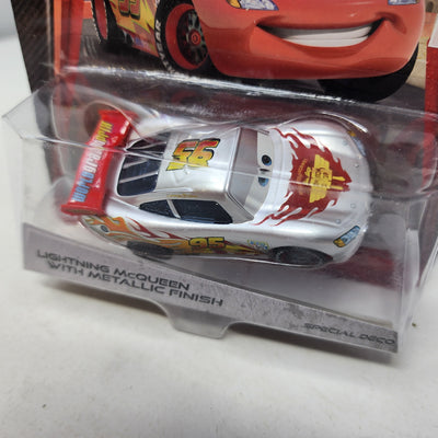 Lightning McQueen w/ Metallic Finish * Disney Pixar CARS 2 * Kmart Silver Racer