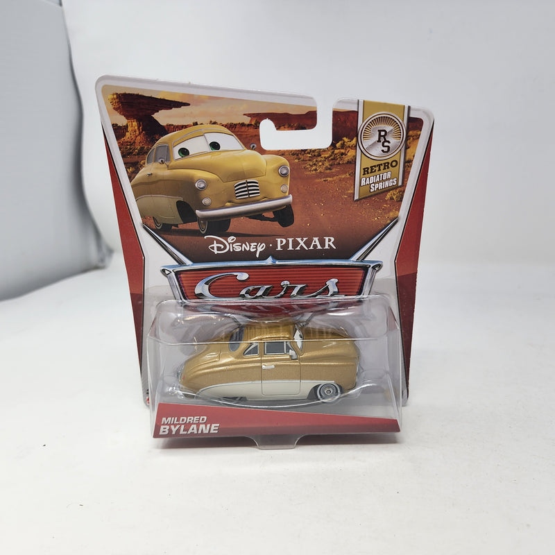 Mildred Bylane Retro * Disney Pixar CARS