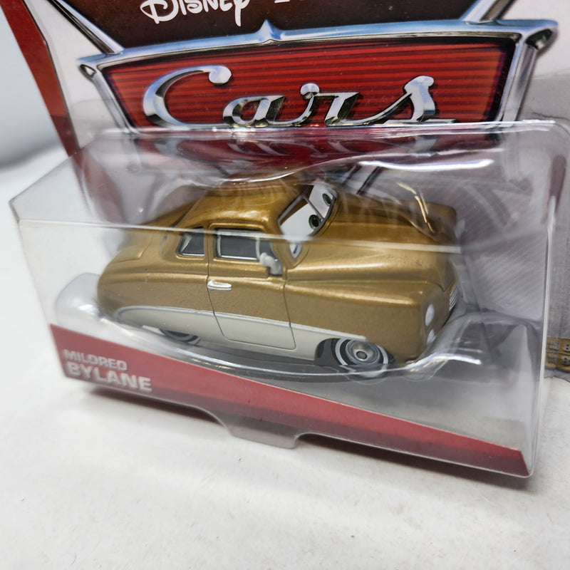 Mildred Bylane Retro * Disney Pixar CARS