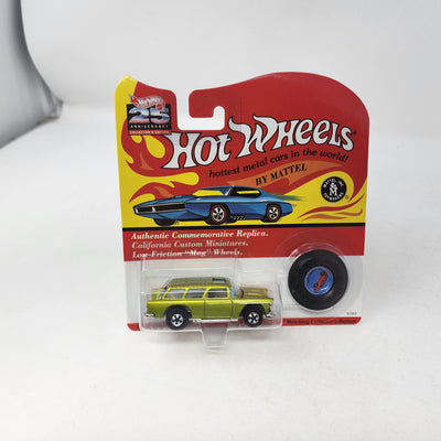 Classic Nomad * Hot Wheels Replica Button Car Series