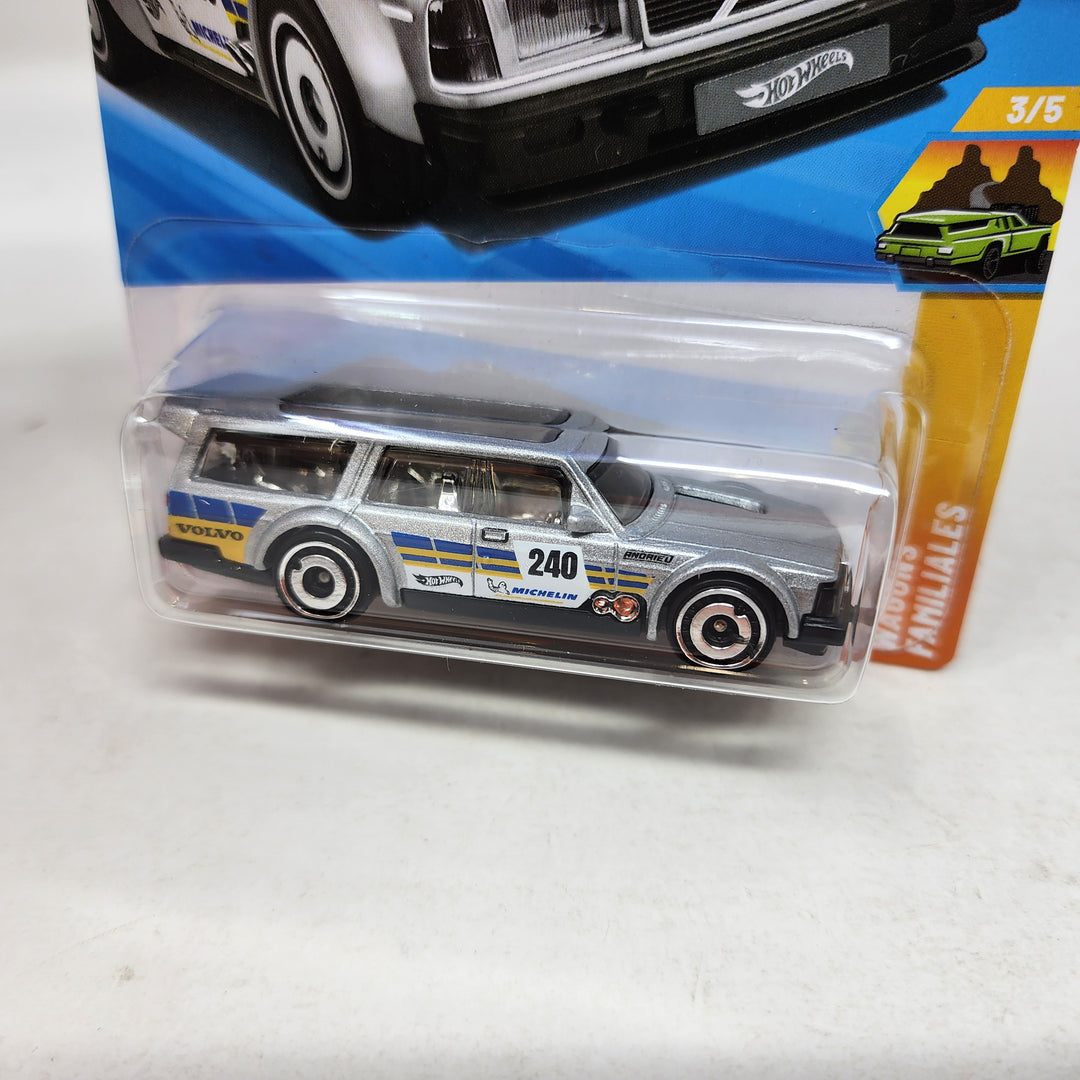 Volvo 240 Drift #227 * Silver * 2025 Hot Wheels NEW! N Case