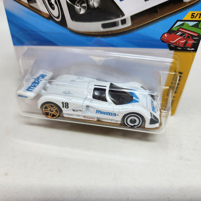Mazda 787B #226 * White * 2025 Hot Wheels  NEW! N Case