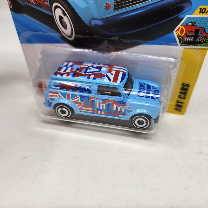 Miniature Hot Wheels 1/64 Austin Mini Van 1967 - Série HW Art Cars 2025, Neuve