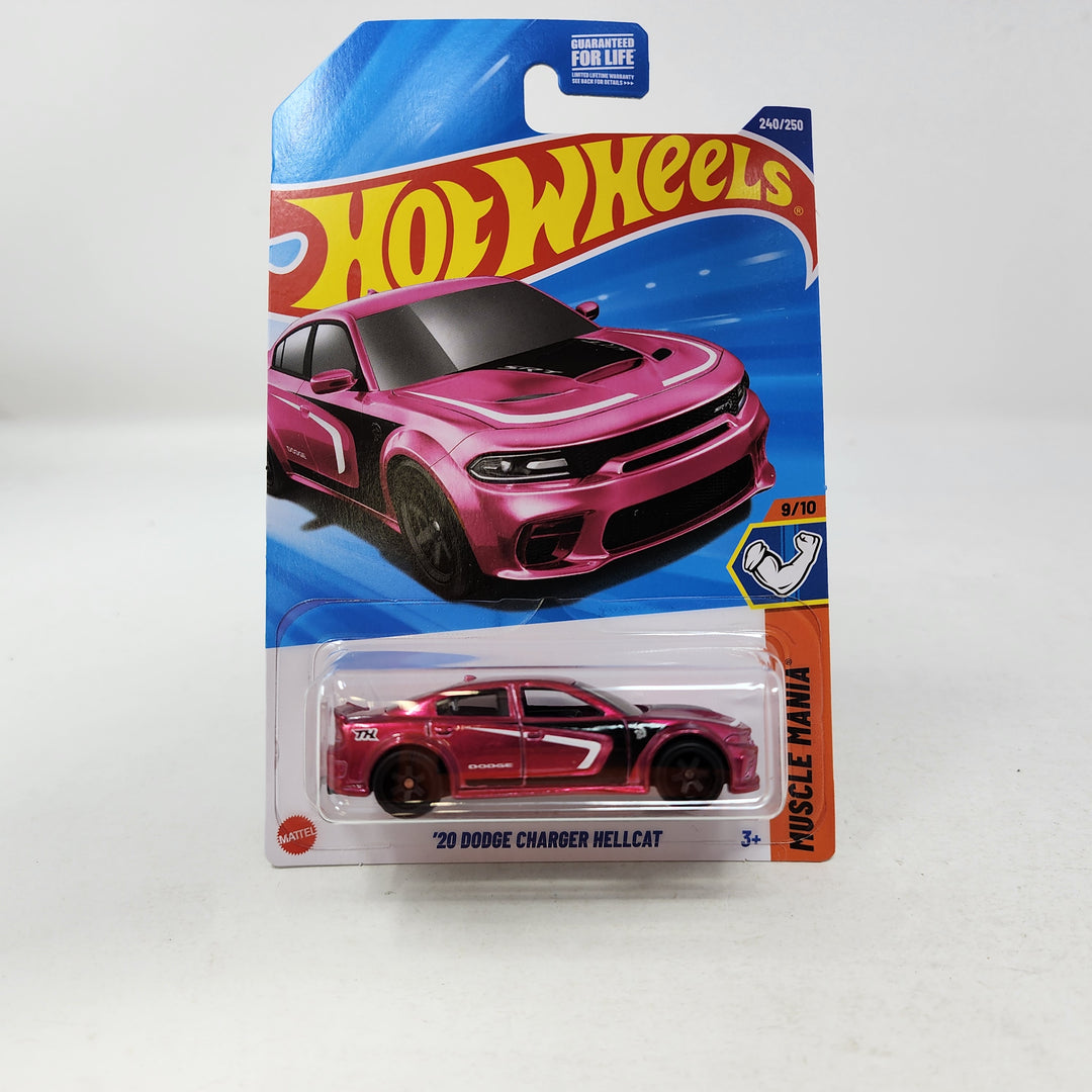 20 Dodge Charger Hellcat #240 * SUPER Treasure Hunt * 2025 Hot