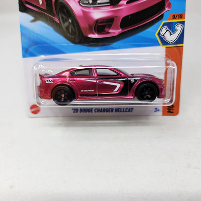 '20 Dodge Charger Hellcat #240 * SUPER Treasure Hunt * 2025 Hot Wheels  NEW! N Case
