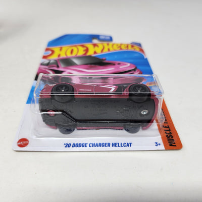 '20 Dodge Charger Hellcat #240 * SUPER Treasure Hunt * 2025 Hot Wheels  NEW! N Case