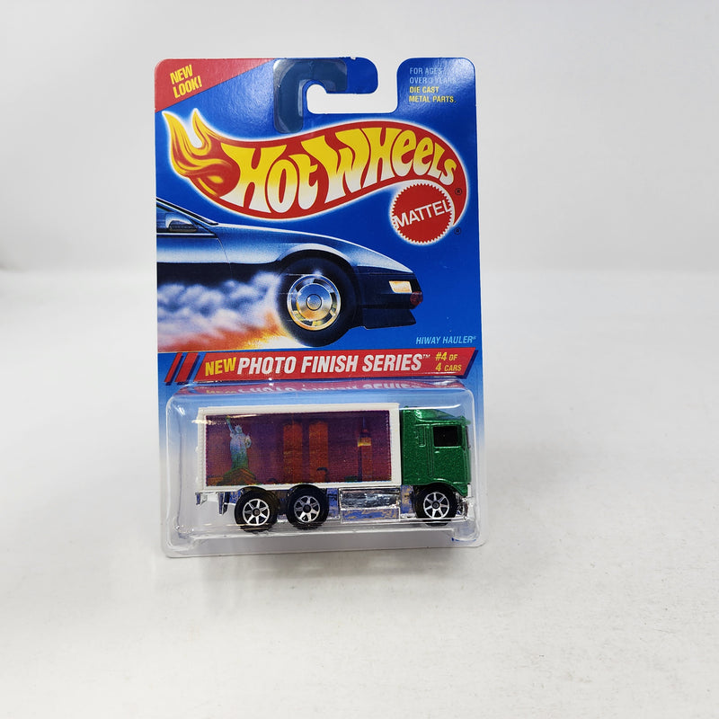 Hiway Hauer NYC Twin Towers * Hot Wheels * Blue Card