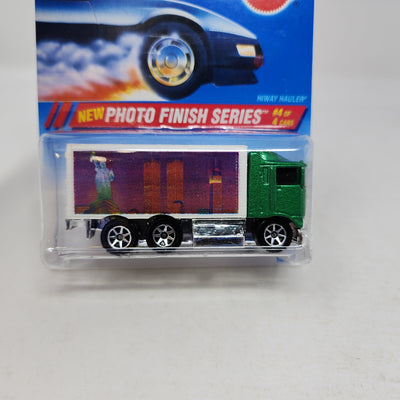 Hiway Hauer NYC Twin Towers * Hot Wheels * Blue Card