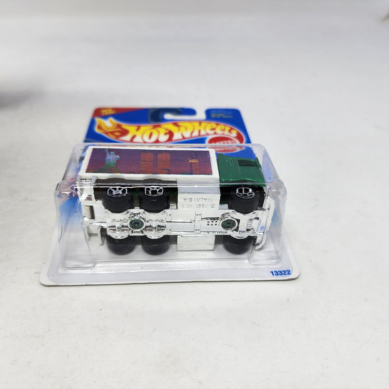 Hiway Hauer NYC Twin Towers * Hot Wheels * Blue Card