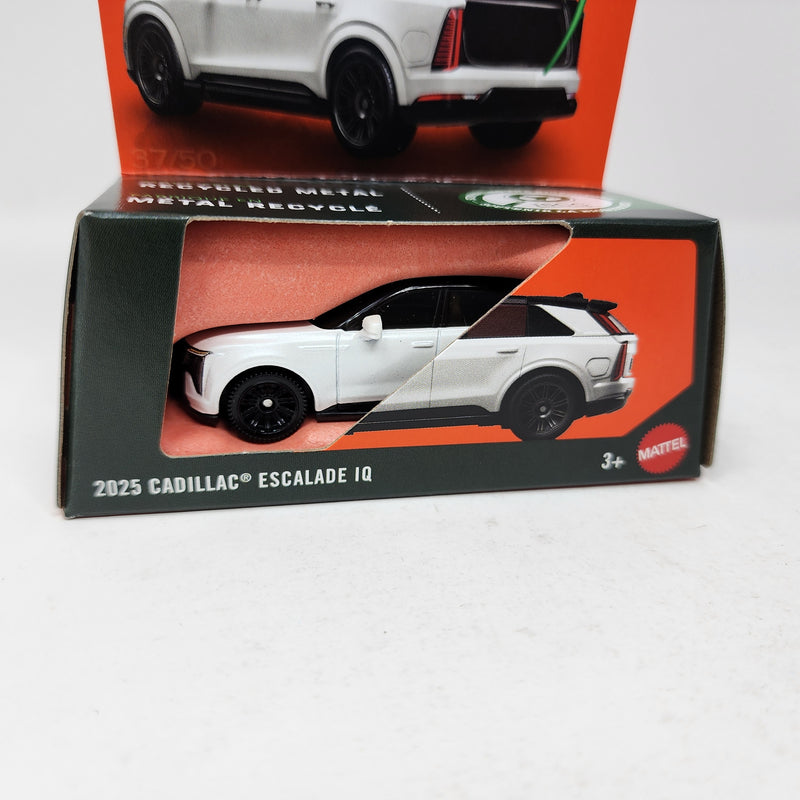 2025 Cadillac Escalade IQ * WHITE * 2025 Matchbox Moving Parts Case H