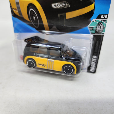 Renault Espace F1 #172 * Black/Yellow * 2025 Hot Wheels  NEW! Case Q