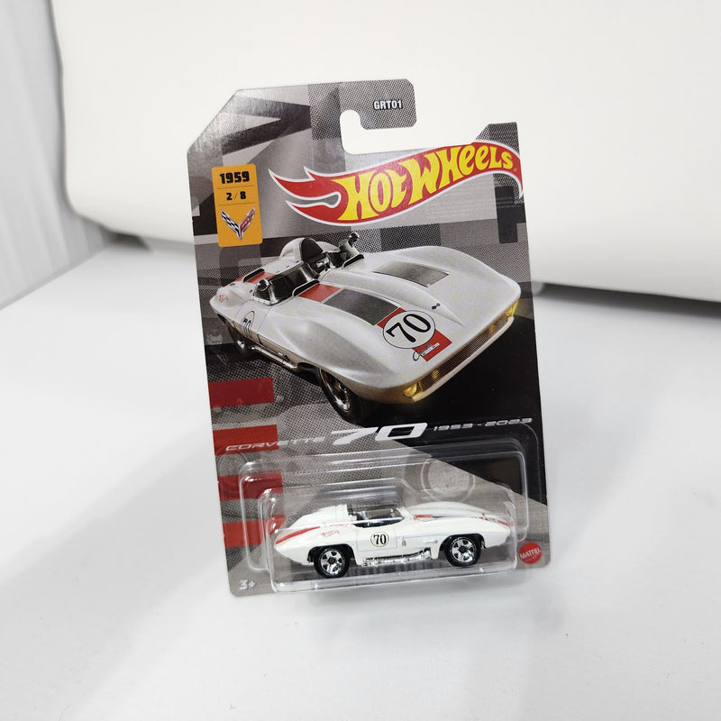 Corvette Stingray * White * Hot Wheels 70th Anniversary Corvette