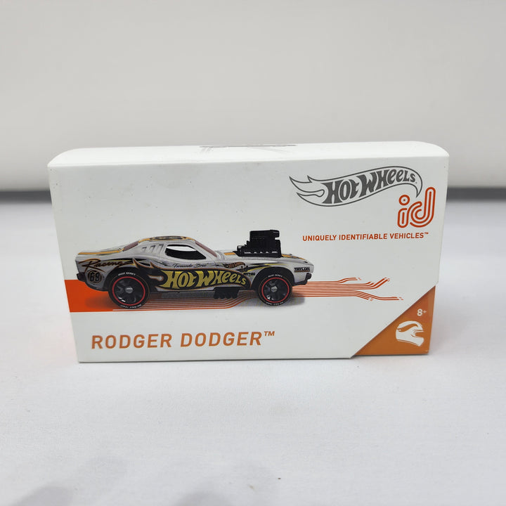 Voiture Miniature Hot Wheels Rodger Dodger 2025 - Modèle Dodge - Échelle 1/64 - Carte Bleue - Occasion (Blister Fermé)
