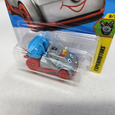 Quick Chat #216 * Silver * 2025 Hot Wheels