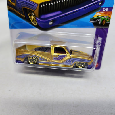 Bounce'N Bass #17 Lowrider * Gold * 2026 Hot Wheels