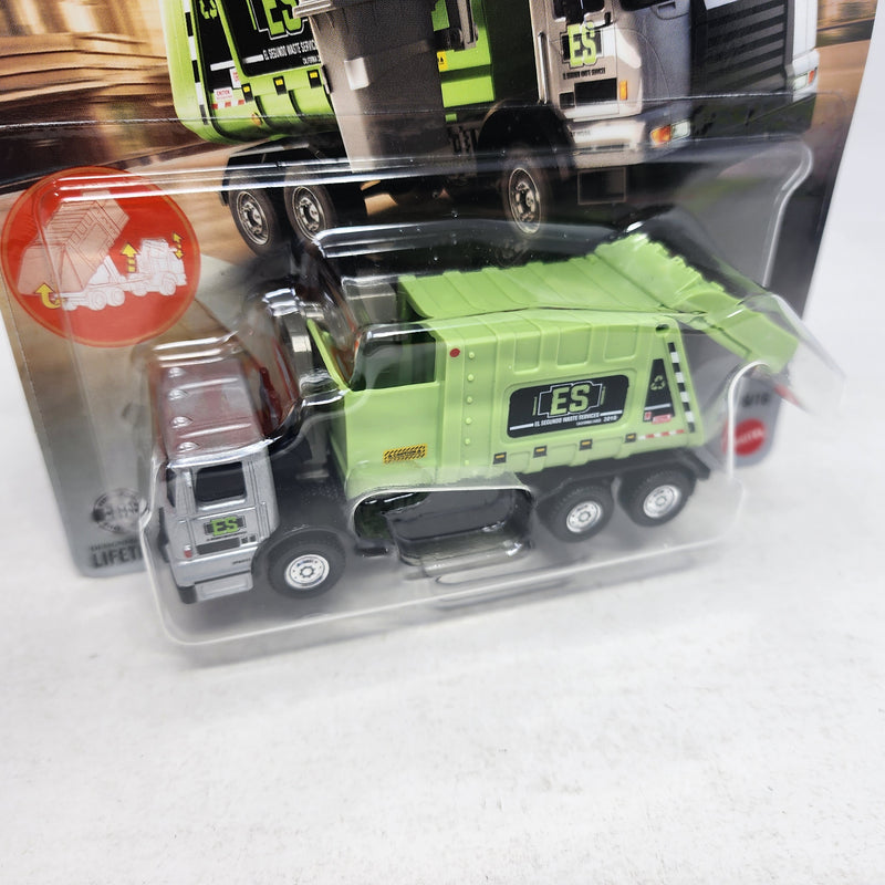 NEW!!  Garbage King XL 6/16 * 2025 Matchbox Working Rigs Case G