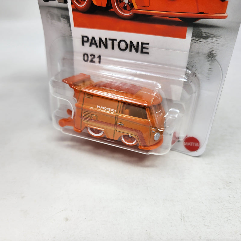 Kool Kombi * 2026 Hot Wheels PANTONE Silver Series Case A