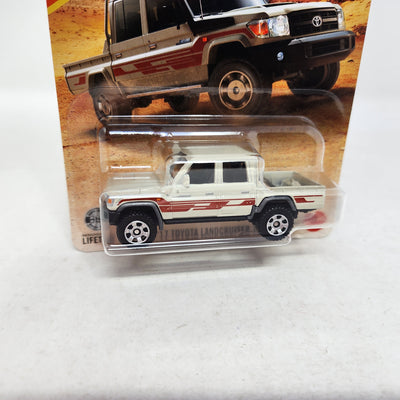 '17 Toyota Landcruiser 78 #40 * Off-White * 2026 Matchbox Basic Mainline Case C