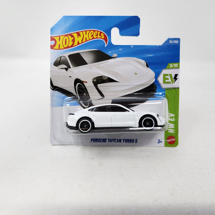 Hot Wheels Scala 1:43 - Porsche Taycan Turbo S Cross Turismo #11 (Mix E) - Premium - Nuova