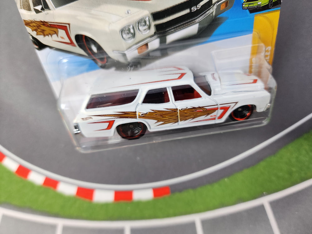 70 Chevelle SS Wagon #110 * White * Short Card 2026 Hot Wheels