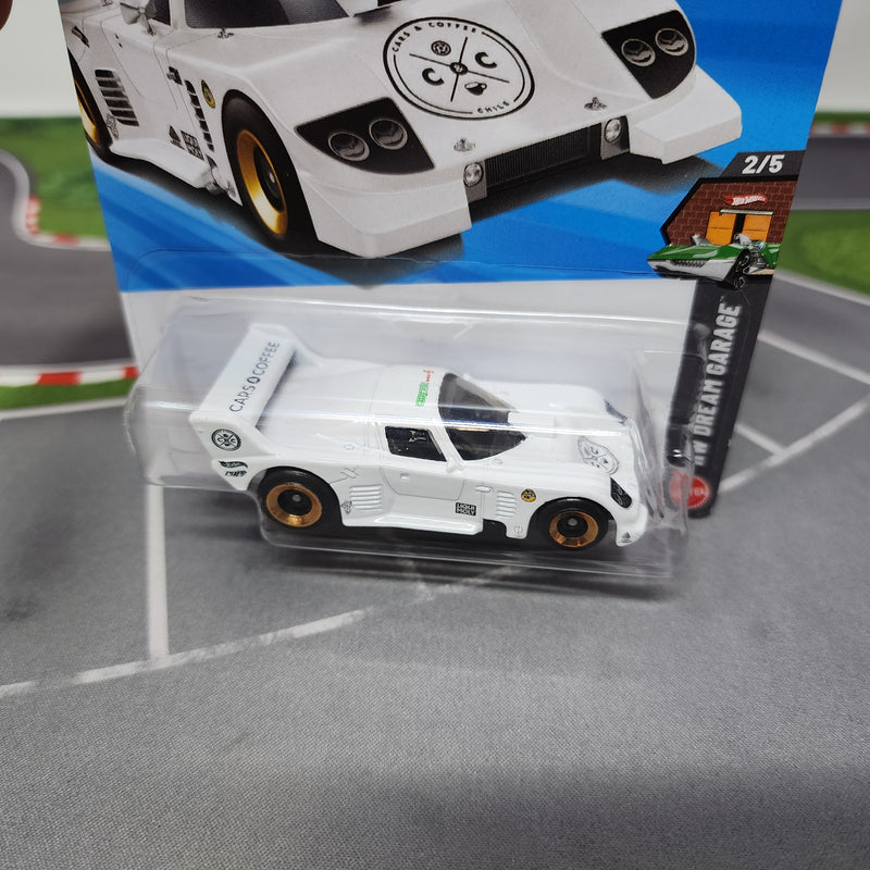 La Liebre #31 * White * 2026 Hot Wheels Case J – Wheelcollectors LLC