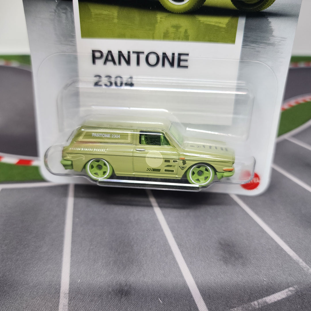 69 Volkswagen Squareback #2/6 * 2026 Hot Wheels PANTONE Silver