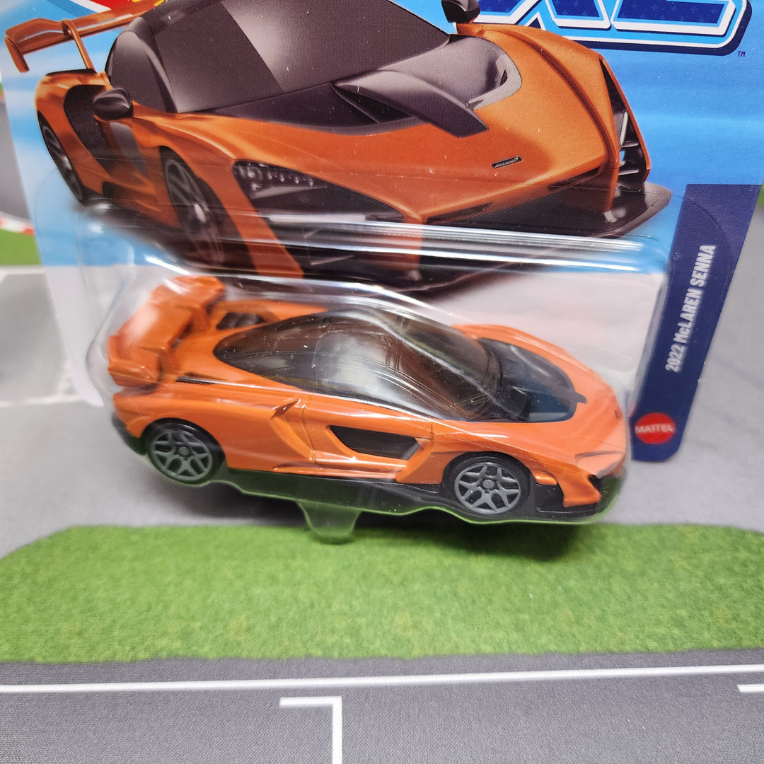 2022 McLaren Senna #14/24 * 2026 Hot Wheels XL 1:43 Scale * New