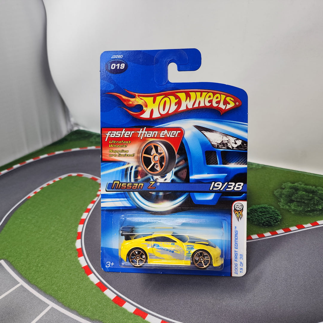 タカラトミー nissan history set 1969-2007 Nissan Z #19 * Yellow w/ FTE Rims * 2006 Hot Wheels First Edition