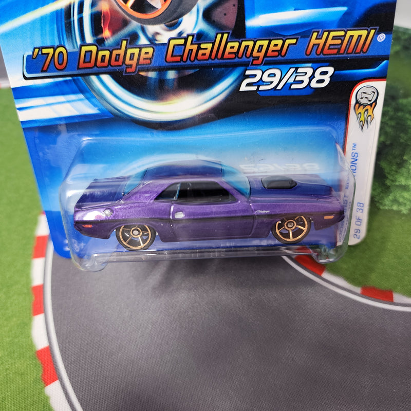 70 Dodge Challenger HEMI #29 * Purple w/ FTE * 2006 Hot Wheels