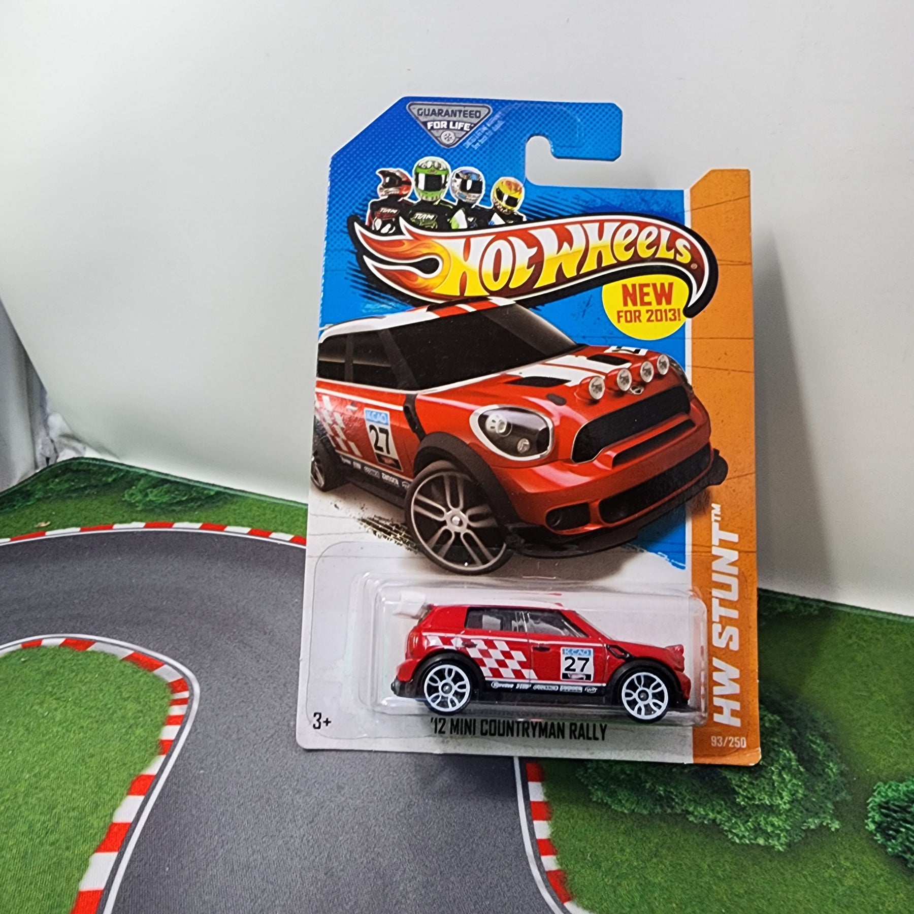 Hot Wheels Rally Racers '12 Mini Countryman Rally #93 * Red * 2013 Hot Wheels HW Stunt ...