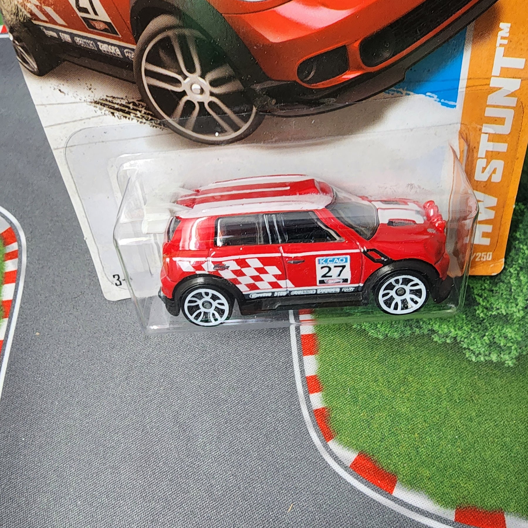 Hot Wheels Rally Racers '12 Mini Countryman Rally #93 * Red * 2013 Hot Wheels HW Stunt ...